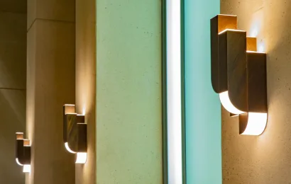 Quad Cylinder Up & Down Light, Delta Hotel, Vancouver