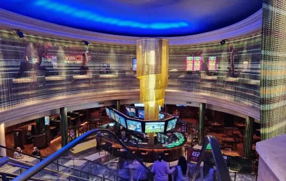 35ft High Chandelier, Niagara Falls Casino