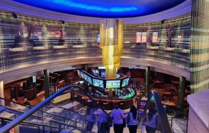 35ft High Chandelier, Niagara Falls Casino